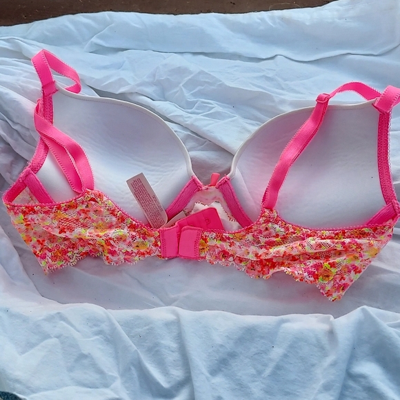 Victoria's Secret Women's Dream Angel's Floral Push-up Bra - Picture 5 of 7